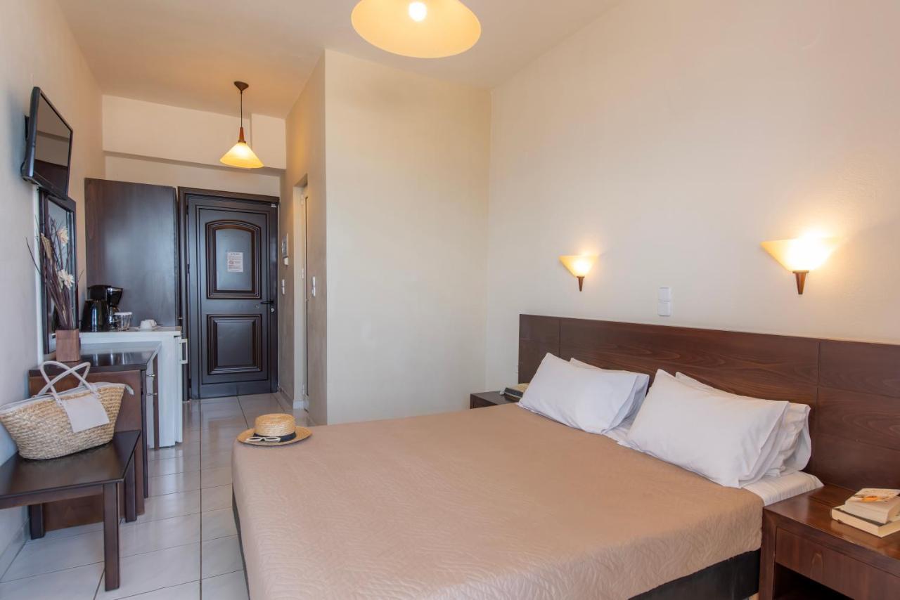 Eurohotel Theo Hotel Agia Marina Екстериор снимка