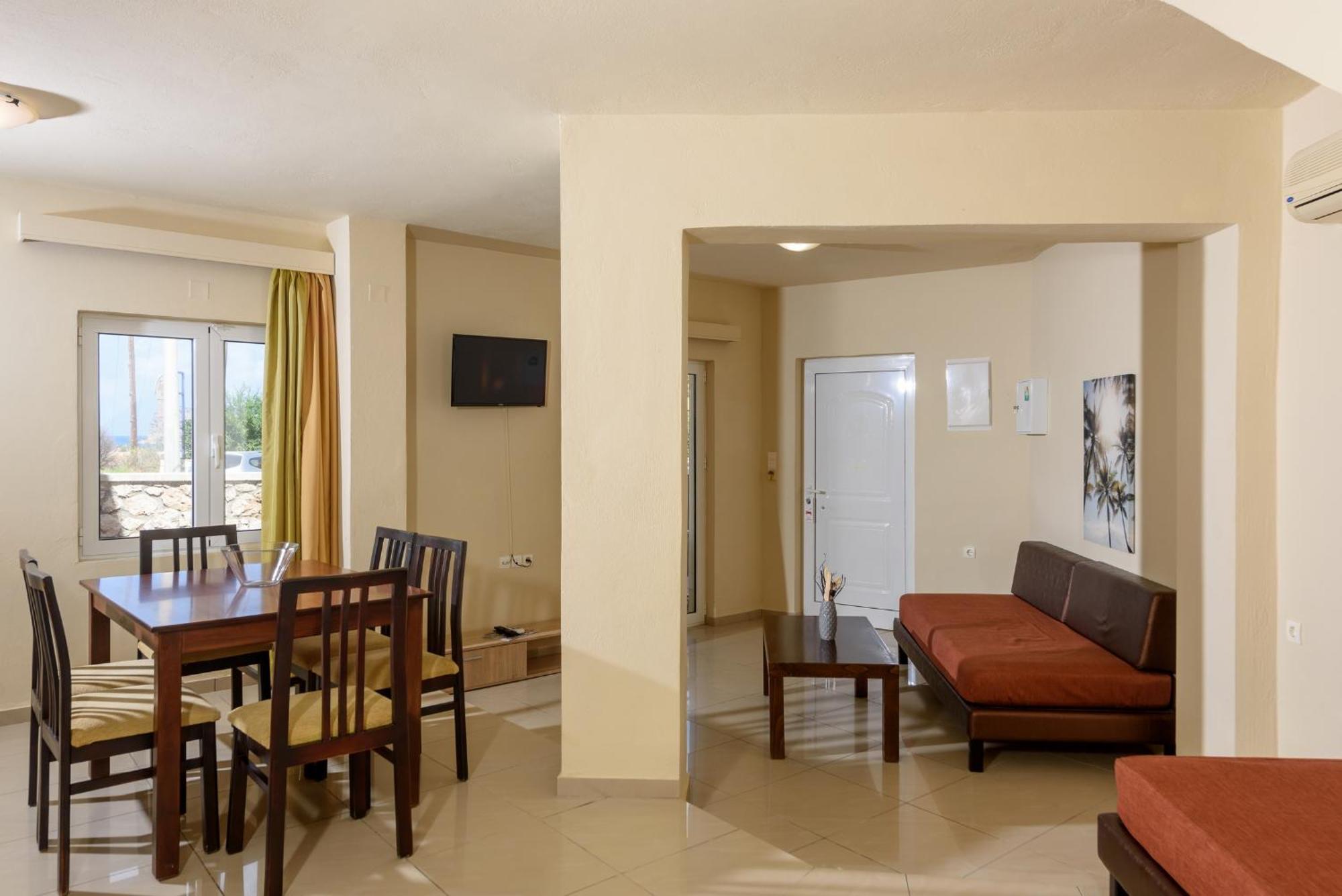 Eurohotel Theo Hotel Agia Marina Екстериор снимка