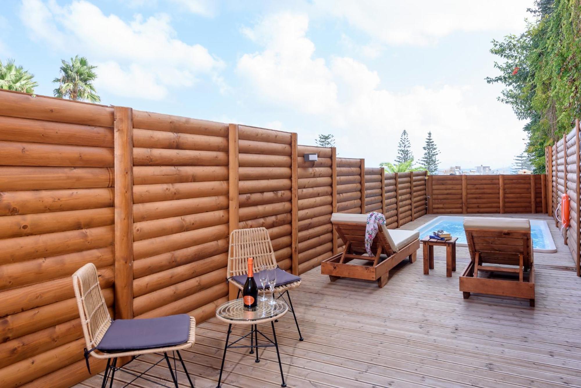 Eurohotel Theo Hotel Agia Marina Екстериор снимка